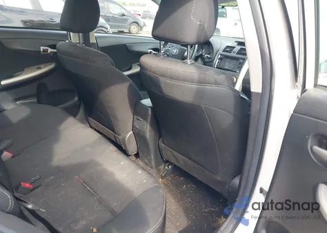 2013 Toyota Corolla S z USA, uszkodzony, nr VIN 2T1BU4EE1DC957239